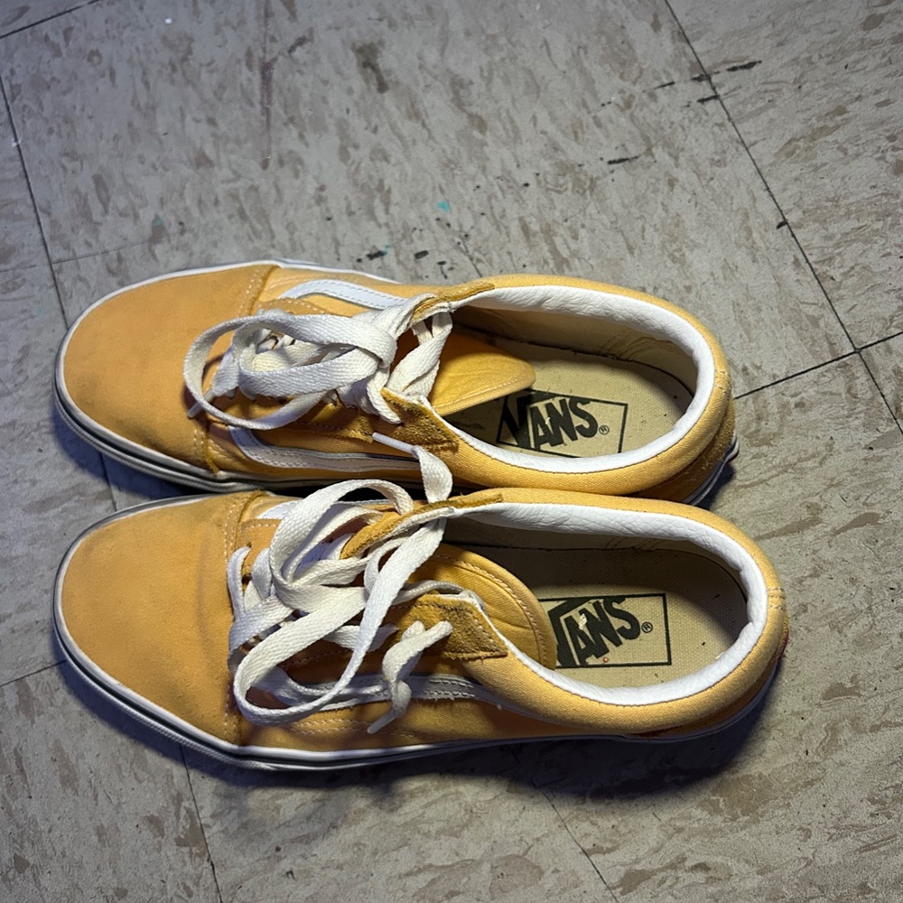 Shoes - Picture 2 of 4